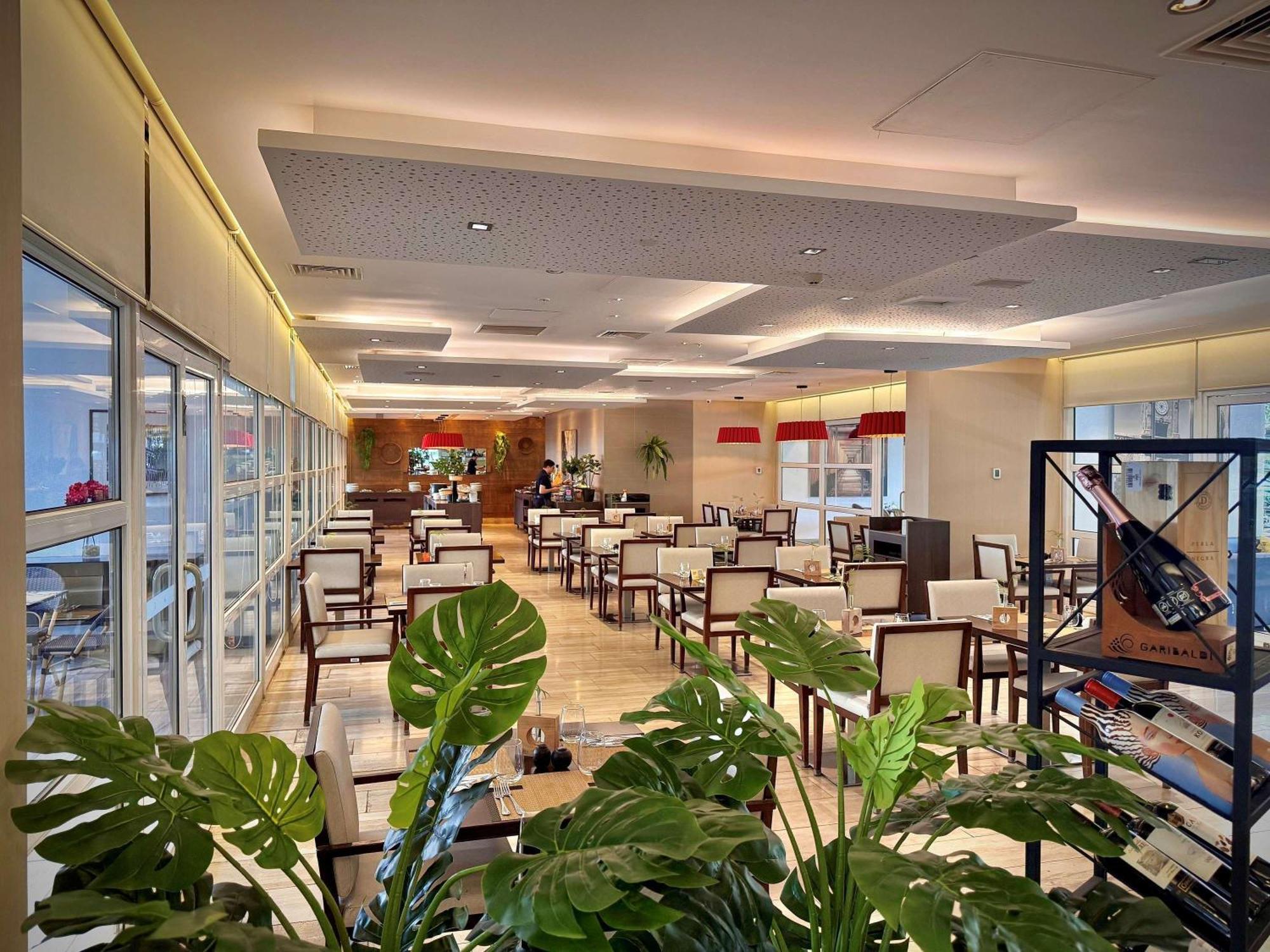 Novotel Santiago Vitacura Esterno foto